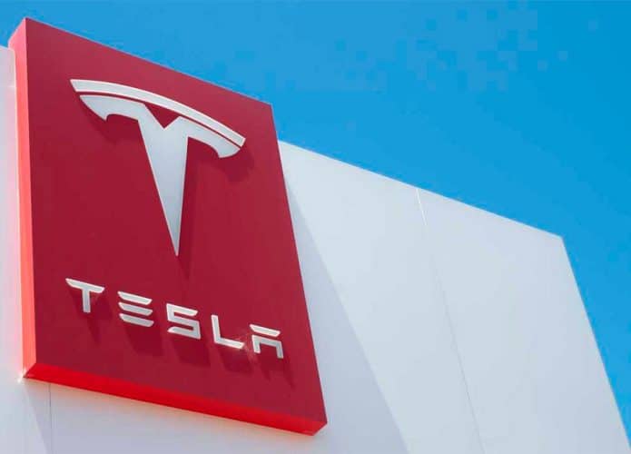 Fachada de fábrica da Tesla