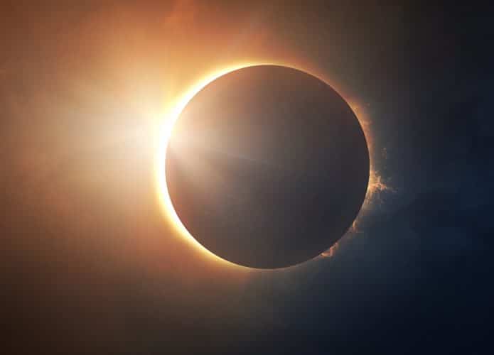 eclipse-solar-3-695x500