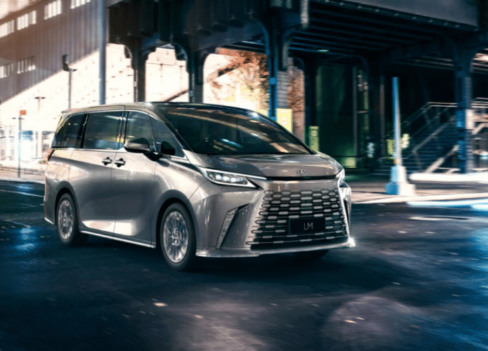 Minivan híbrida Lexus LM