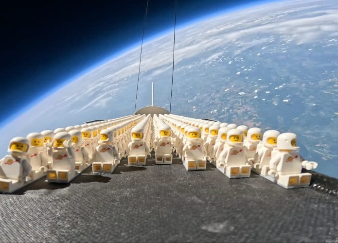 1000 astronautas de Lego foram lançados no espaço