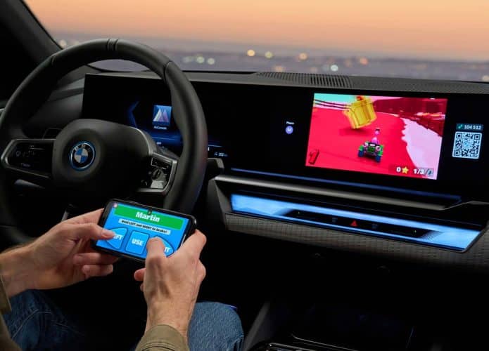 2024-bmw-5-series-airconsole-in-car-gaming-695x500