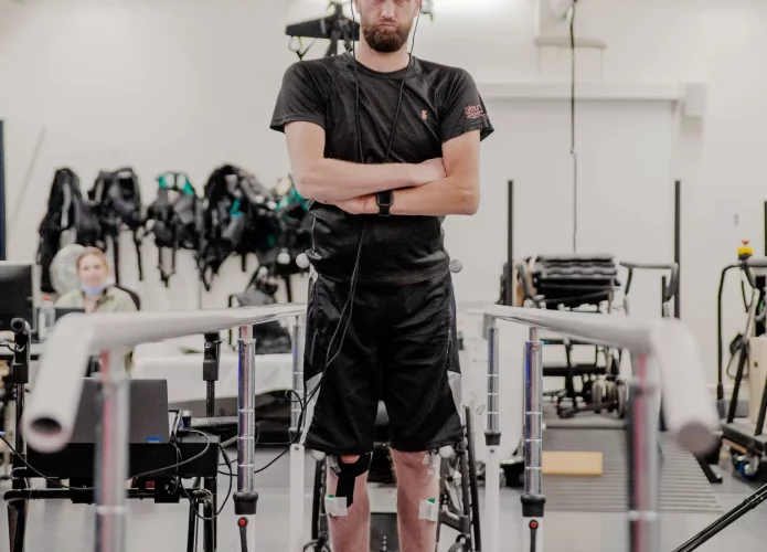 23paralysis-1-cmvj-superJumbo-695x500.webp