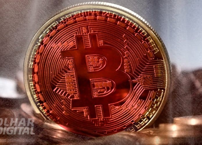 Moedas de bitcoin com bandeira do Japão em cima
