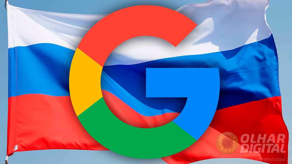 Logomarca do Google com bandeira da Rússia ao fundo