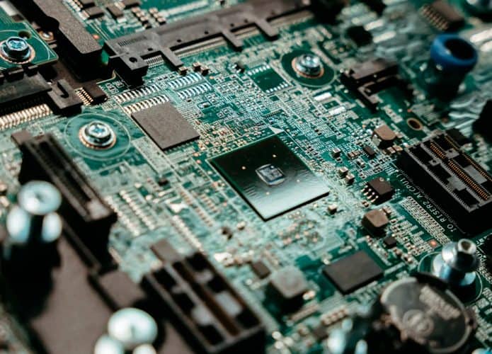 Novo processador instalado em placa-mãe