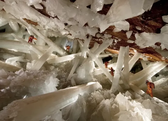 Caverna de cristais no México (Credito: Proyecto Naica / Reprodução)