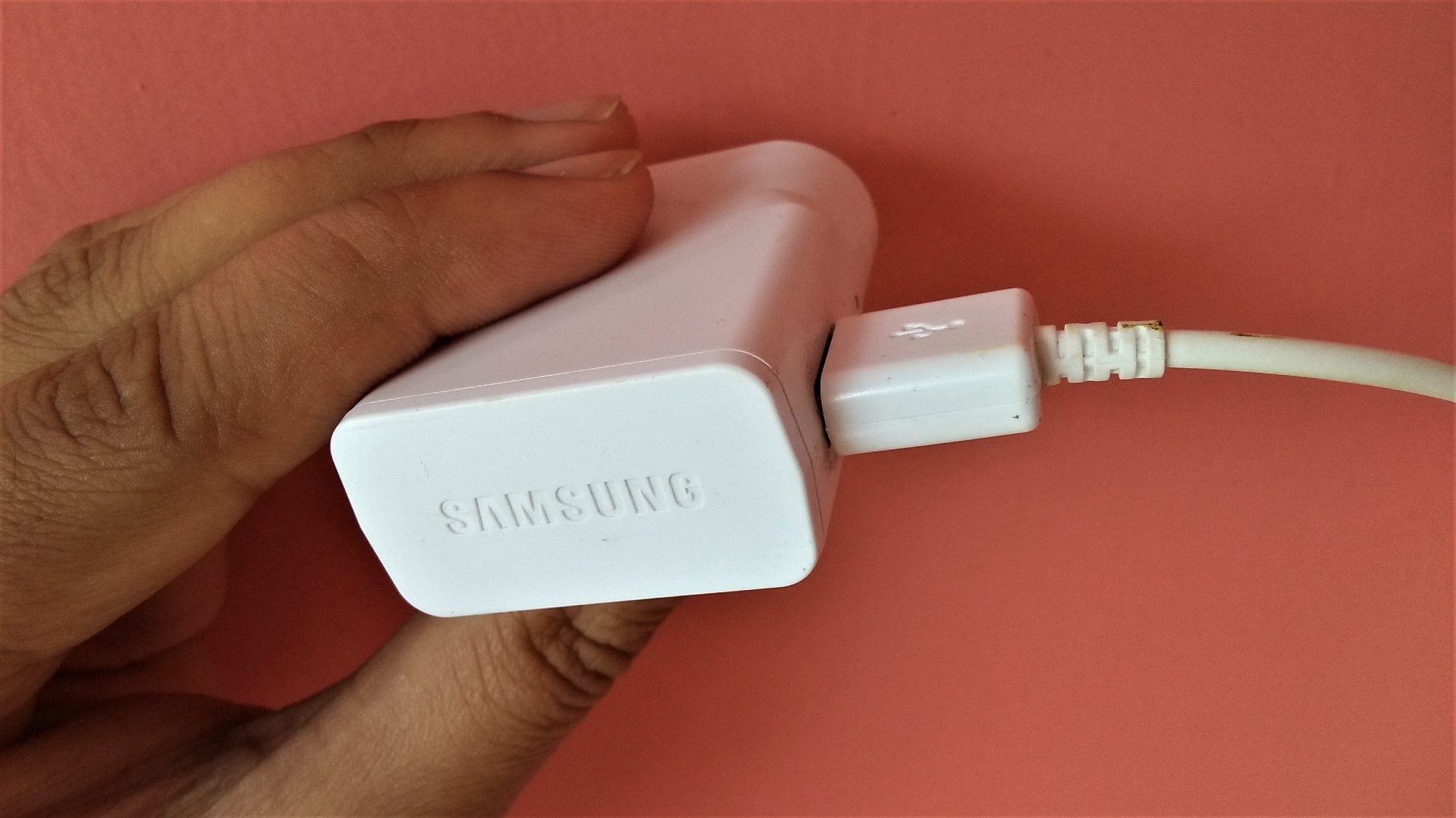 Saiba como pedir seu carregador Samsung original e gratuito