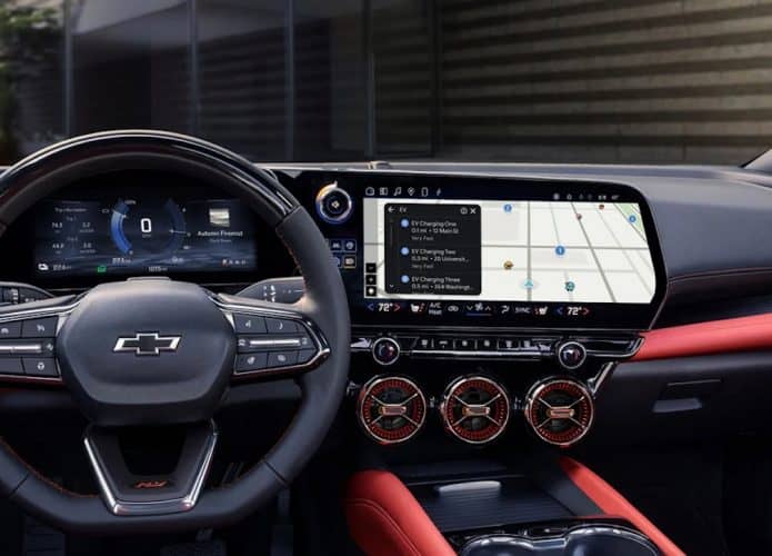 Waze no carro com Google Built-in (Imagem: divulgação/Google)