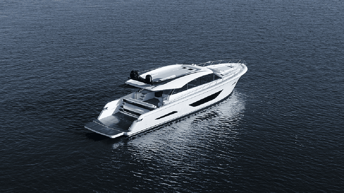 maritimo-s75-sedan.png