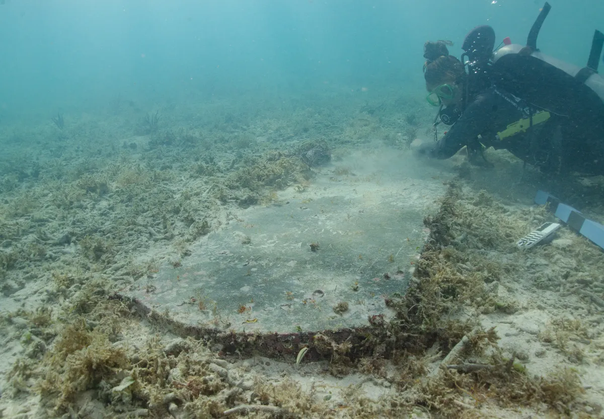 hospital de quarentena é descoberto em ilha submersa na Flórida