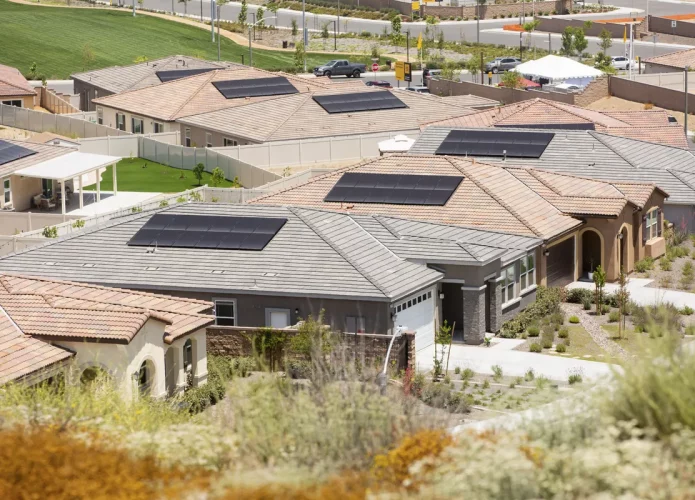 236656_Microgrid_smart_homes_AZaucha_0052-695x500.webp