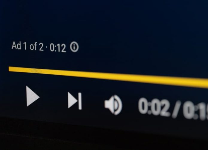 Player do Google com aviso de reprodução de anúncio