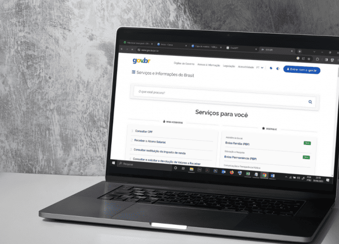 Imagem mostrando site do Gov.br aberto em um notebook