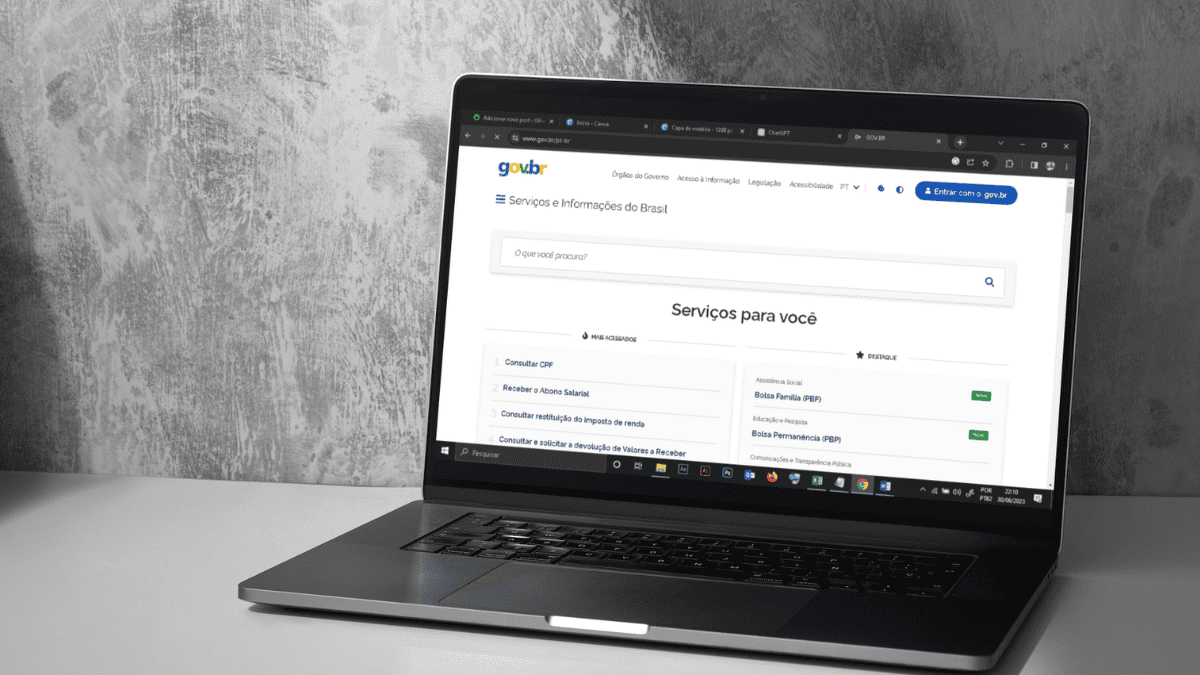 Imagem mostrando site do Gov.br aberto em um notebook