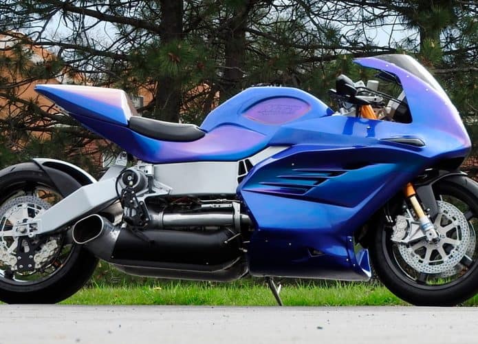 Visão de lado da MTT 420-RR, uma das motos mais rápidas do mundo