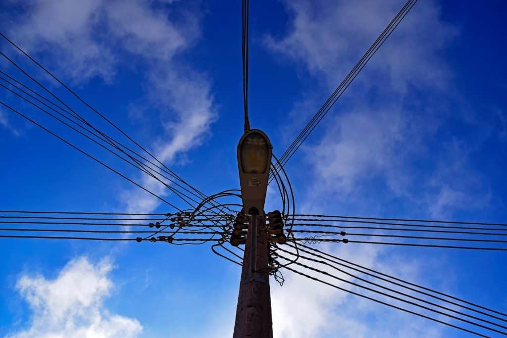 Distribuição de energia. Foto: My Foto Canva/Unsplash