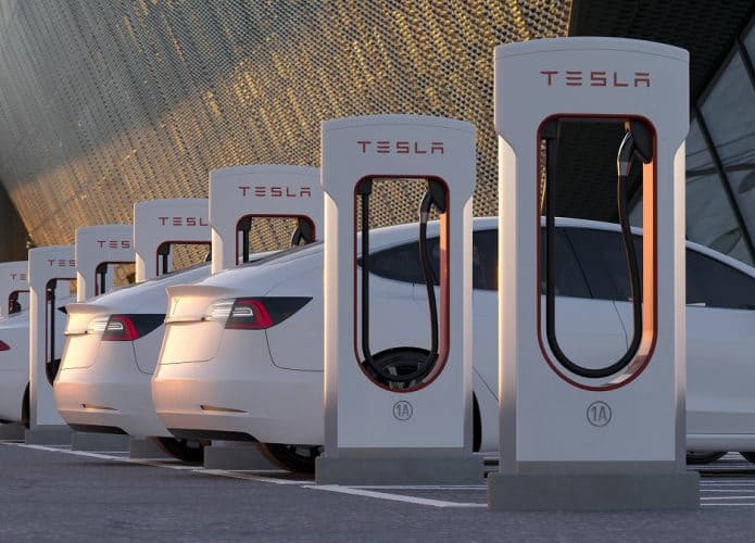 Tesla_Supercharger-695x500