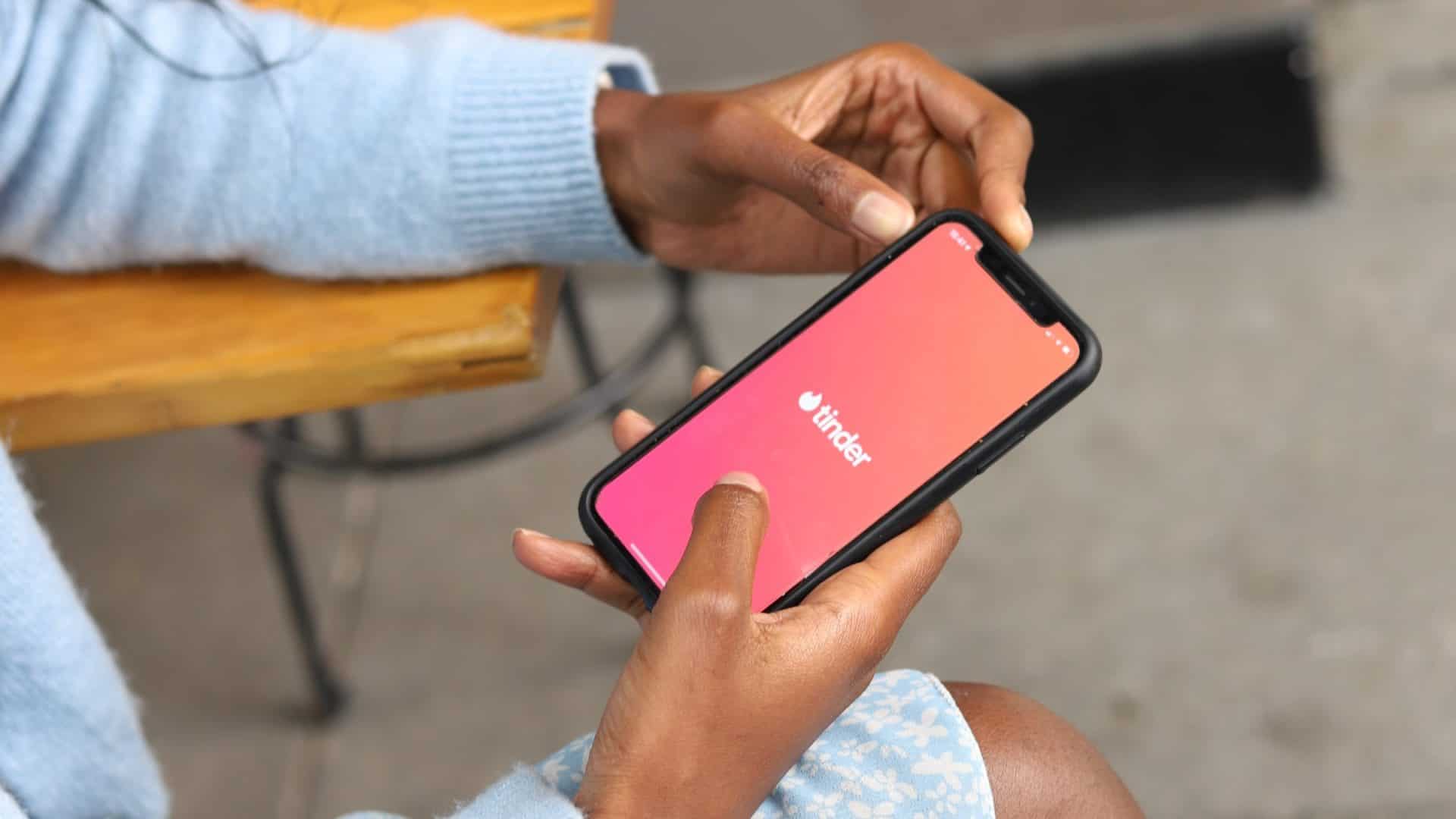 Tinder. Foto: Good Faces Agency/Unsplash