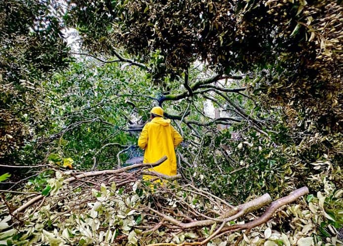 Ciclone causa destruição no RS