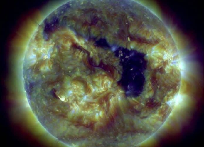 coronal-hole-full-642x642-1-695x500
