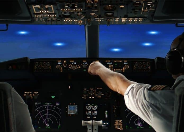 pilotos-OVNIs-695x500