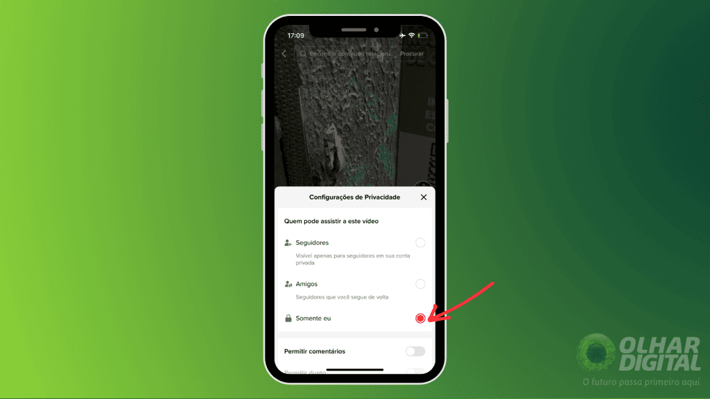 Como tornar um vídeo do TikTok privado passo 2.