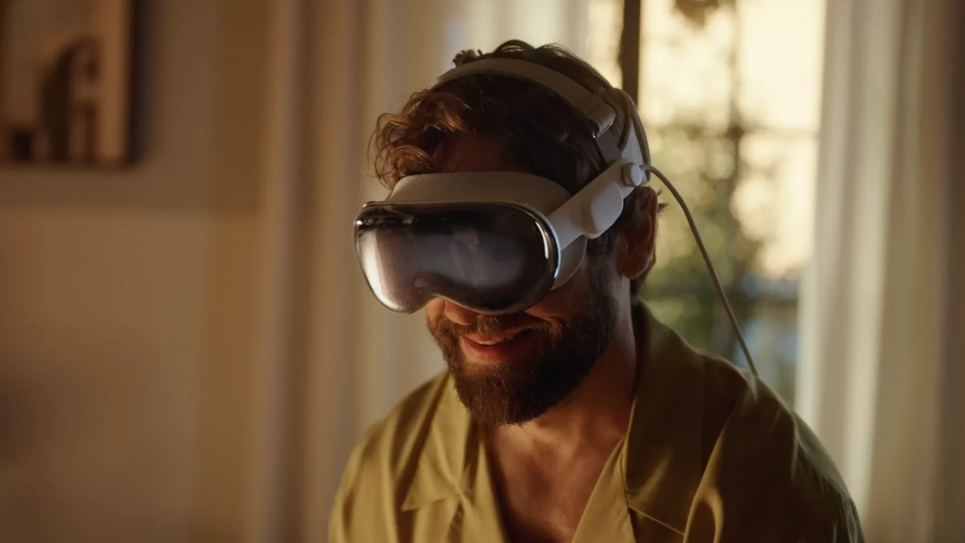 Homem usando o Apple Vision Pro