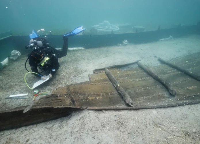 O barco data de 3 mil anos atrás