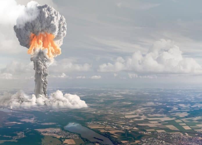 bomba nuclear explodindo