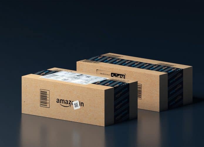 Pacotes da Amazon via Anirudh/Unsplash