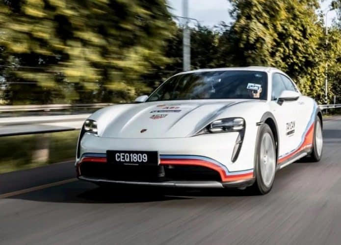 Porsche-Taycan-EV-695x500