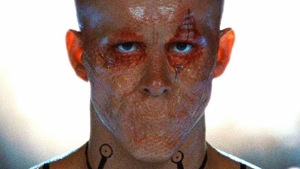 Reynolds como Deadpool em X-Men Origens (2009). Reprodução/Fox