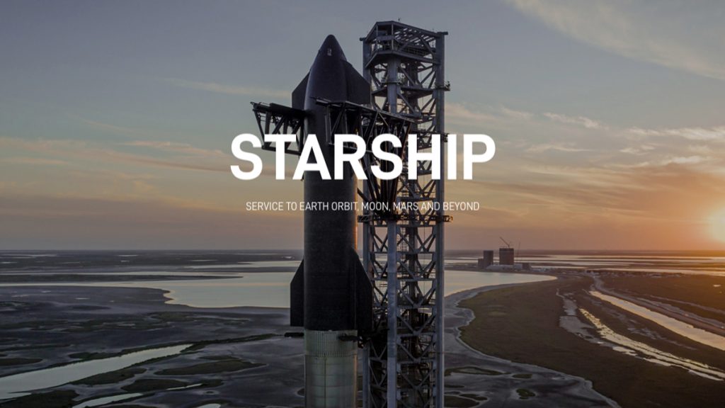 Foguete Starship da SpaceX em estação de lançamento