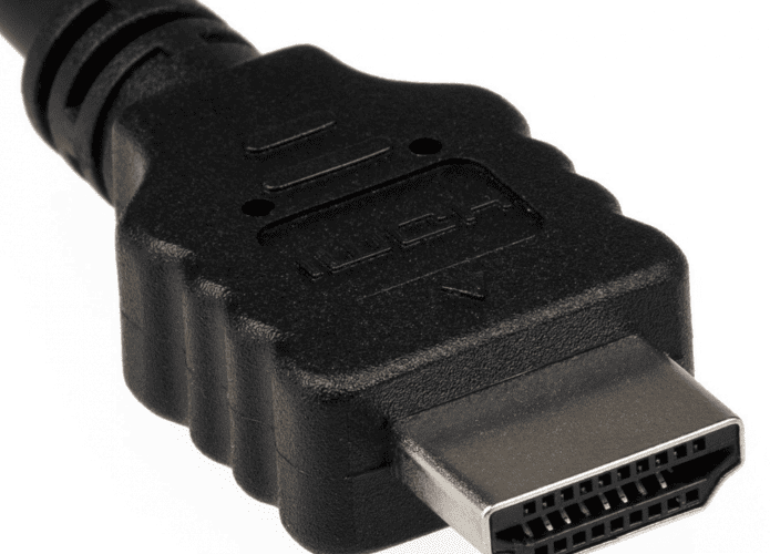 Imagem mostrando com zoom o cabo HDMI