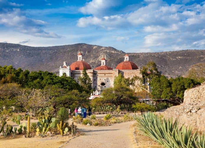 Igreja de San Pablo em Mitla, perto de Oaxaca, México.
