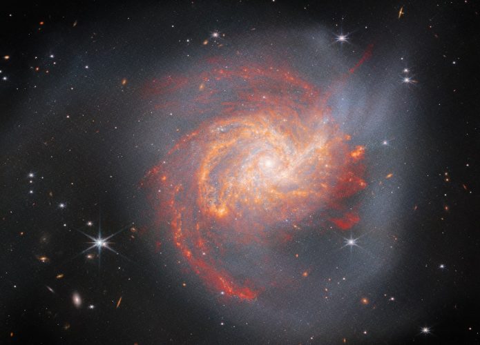 ngc_3256_jw-695x500