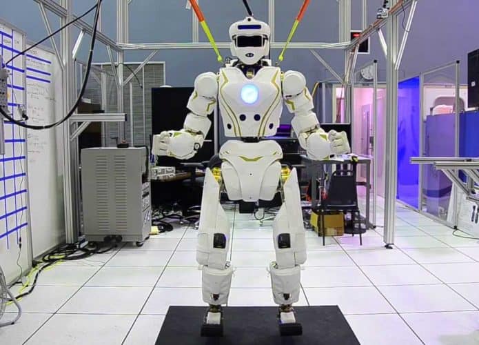 robo-valkyrie-nasa-3-695x500