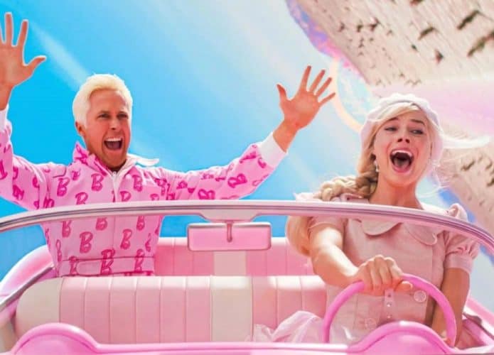 Barbie e Ken em cena do filme