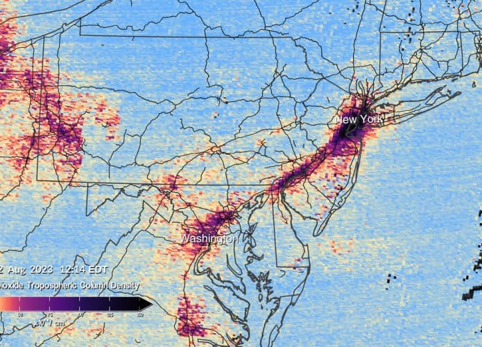 Mapa de poluição feito pelo TEMPO em 2 de agosto as 12h14 (Credito: Kel Elkins, Trent Schindler e Cindy Starr/Estúdio de Visualização Científica da NASA)