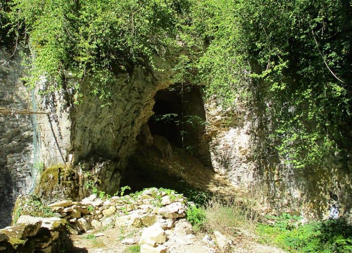 caverna-neandertal-franca-695x500