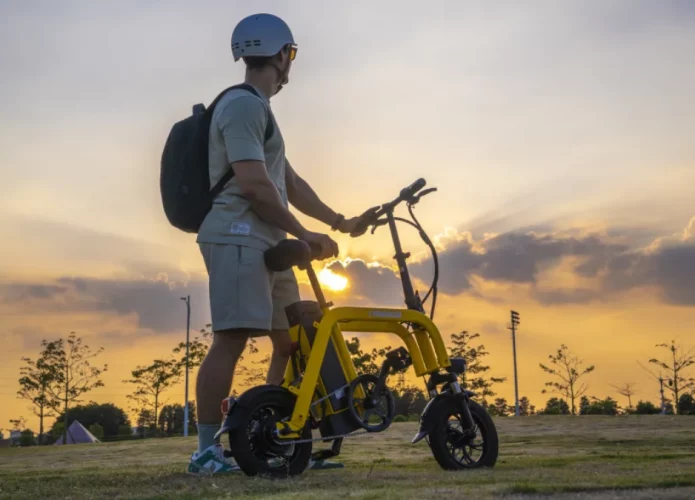 A Mihogo Mini é uma e-bike barata e compacta que pode levar até 200 kg