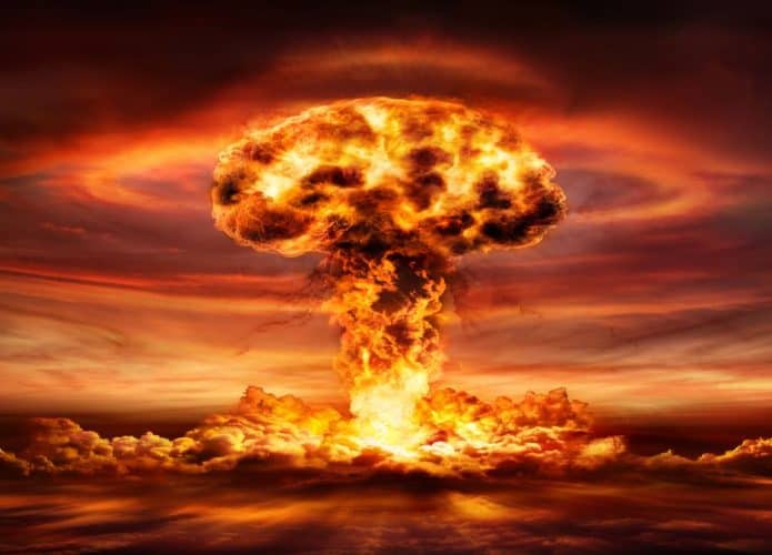 Bomba atômica explodindo
