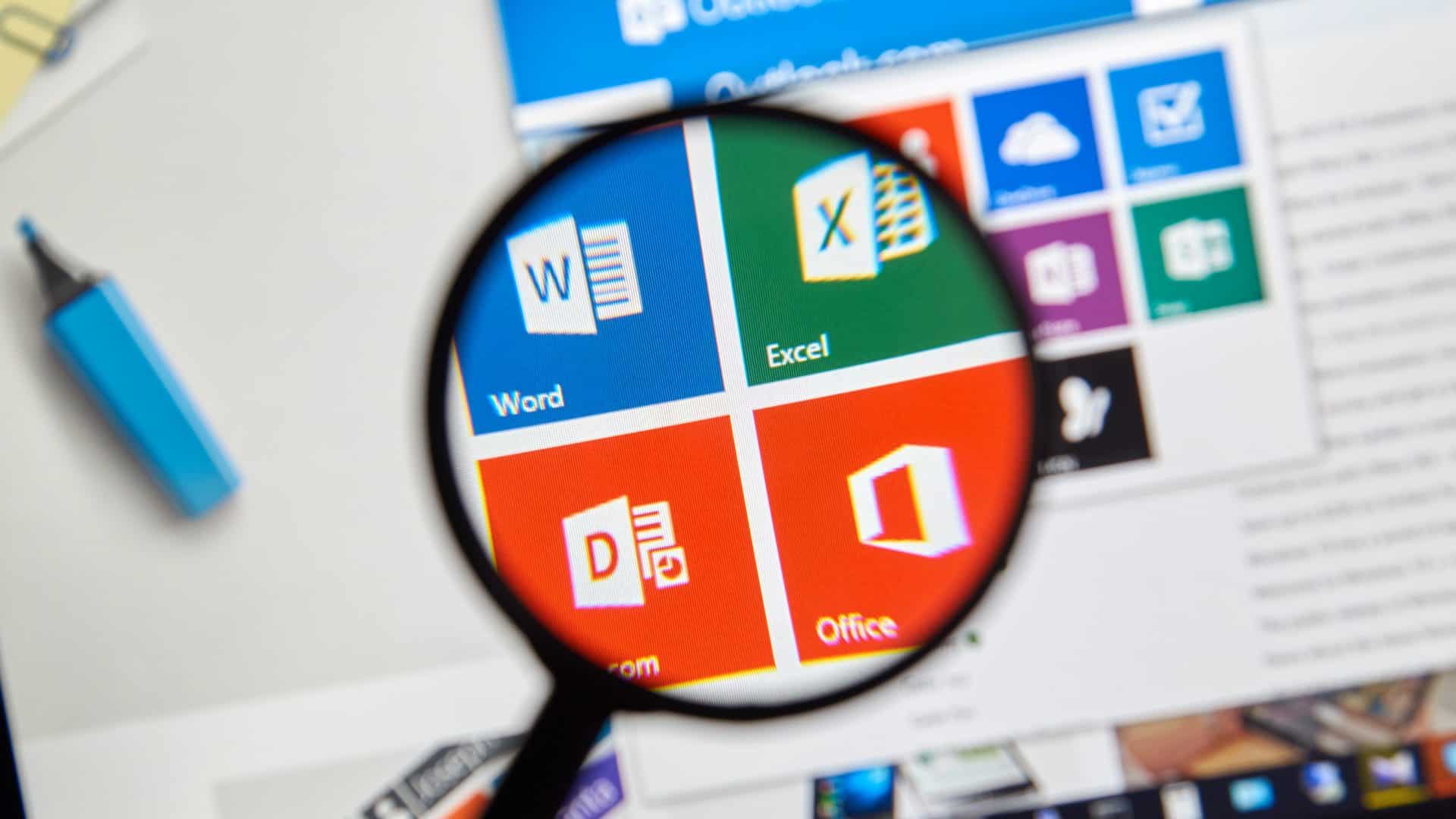 Microsoft Office (Imagem: dennizn/Shutterstock)