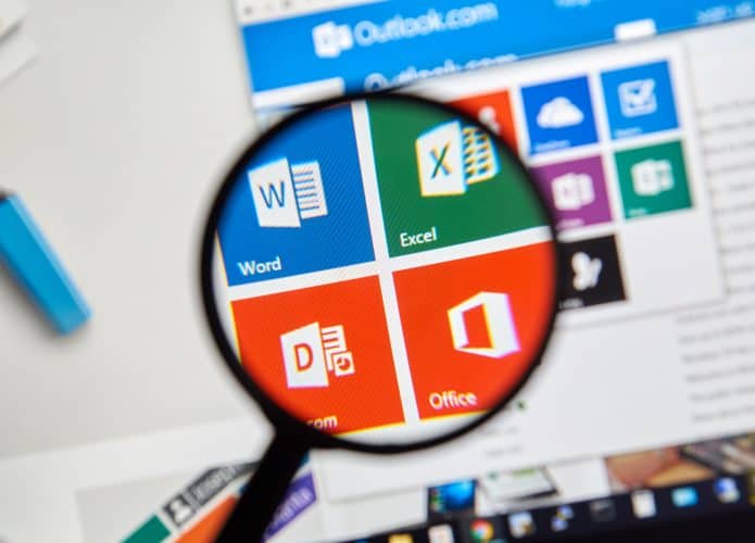 Microsoft Office (Imagem: dennizn/Shutterstock)