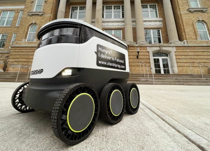 starship-technologies-robo-695x500