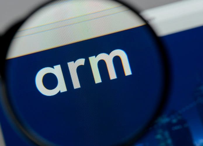 Lupa sobre logotipo da Arm em navegador no Mac