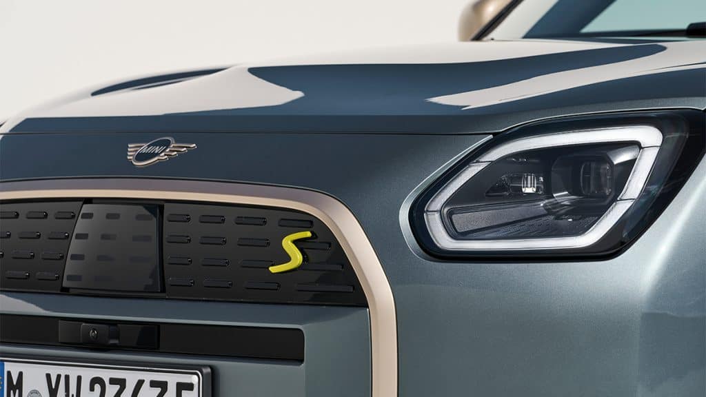 Close na parte da frente do Mini Countryman 2024