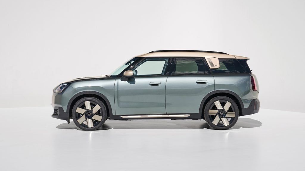Lateral do Mini Countryman 2024