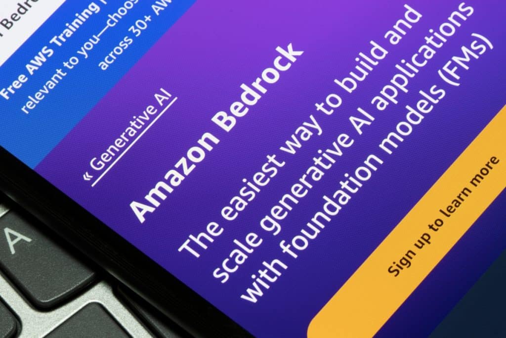 O Bedrock é o serviço personalizado de IA generativa da Amazon