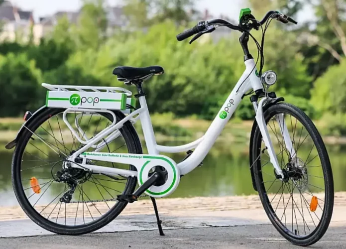A Pi-Pop é uma bicicleta elétrica que dispensa o uso de bateria.